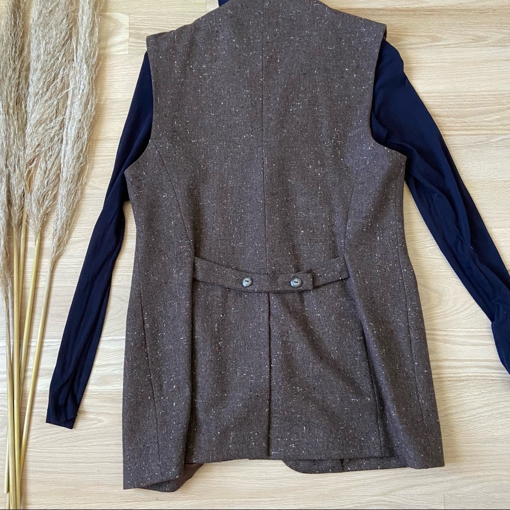 Brown Sleeveless Blazer - Picture 3 of 9